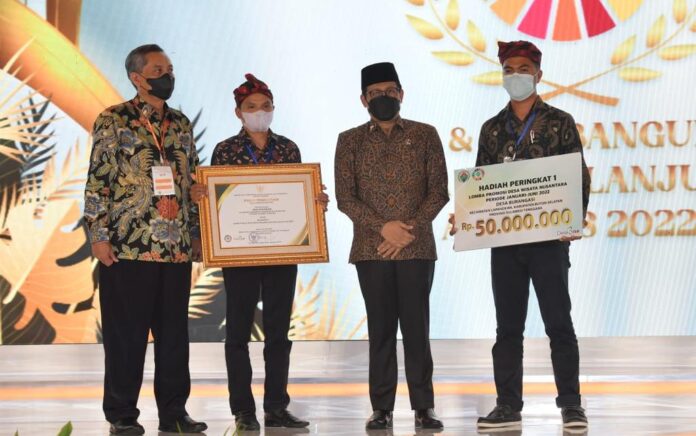 Gus Halim Beri Penghargaan 10 Pemenang Promosi Desa Wisata