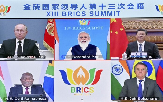 Para pemimpin negara kelompok BRICS saat melakukan pertemuan virtual pada minggu lalu. Foto: Xinhua.
