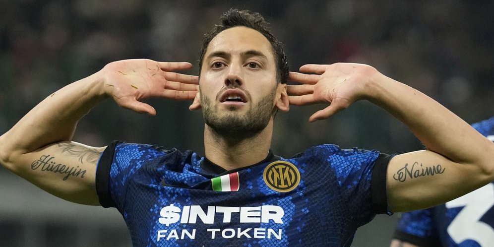 Gelandang Inter Milan, Hakan Calhanoglu (AP Photo)