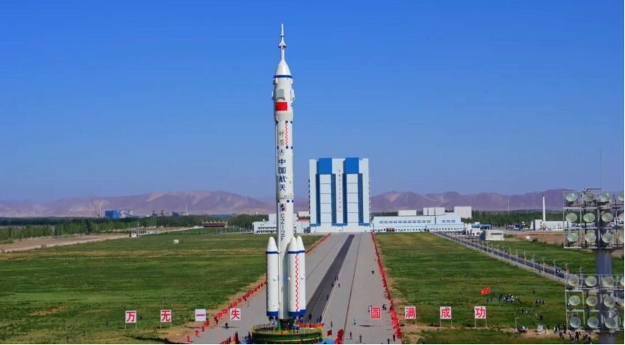 Peluncuran Long March 2F (Y14) pada 29 Mei 2022, menjelang peluncuran Shenzhou-14 ke stasiun luar angkasa China. Foto: OurSpace/CNSA.