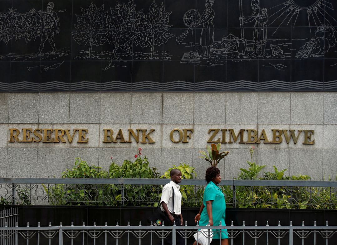 Jinakkan Inflasi, Bank Sentral Zimbabwe Jual Koin Emas