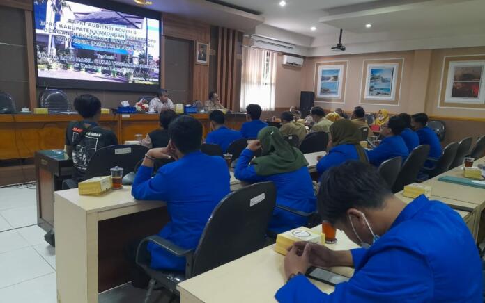 Geruduk Kantor DPRD Lamongan, PMII Unisda Tagih Janji DBH-CHT