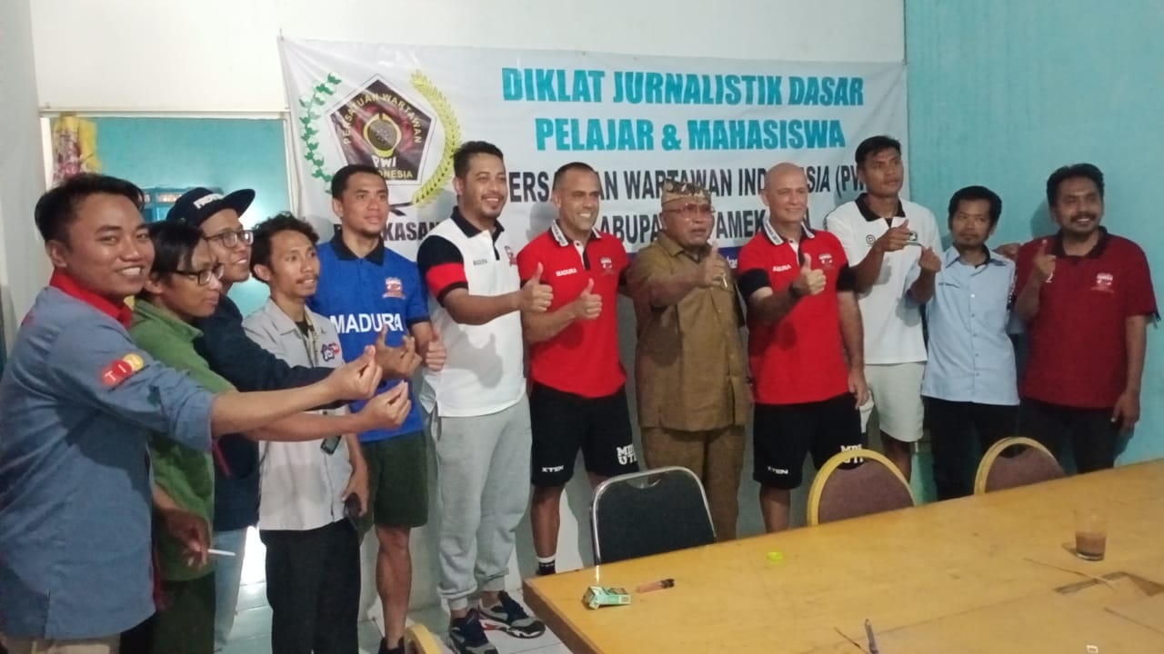 Usai Latihan Perdana, Tim Madura United Makan Bareng Wartawan