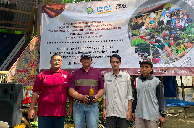 Dosen UM Kembangkan Wirausaha Digital Berbasis Pengelolaan Sampah