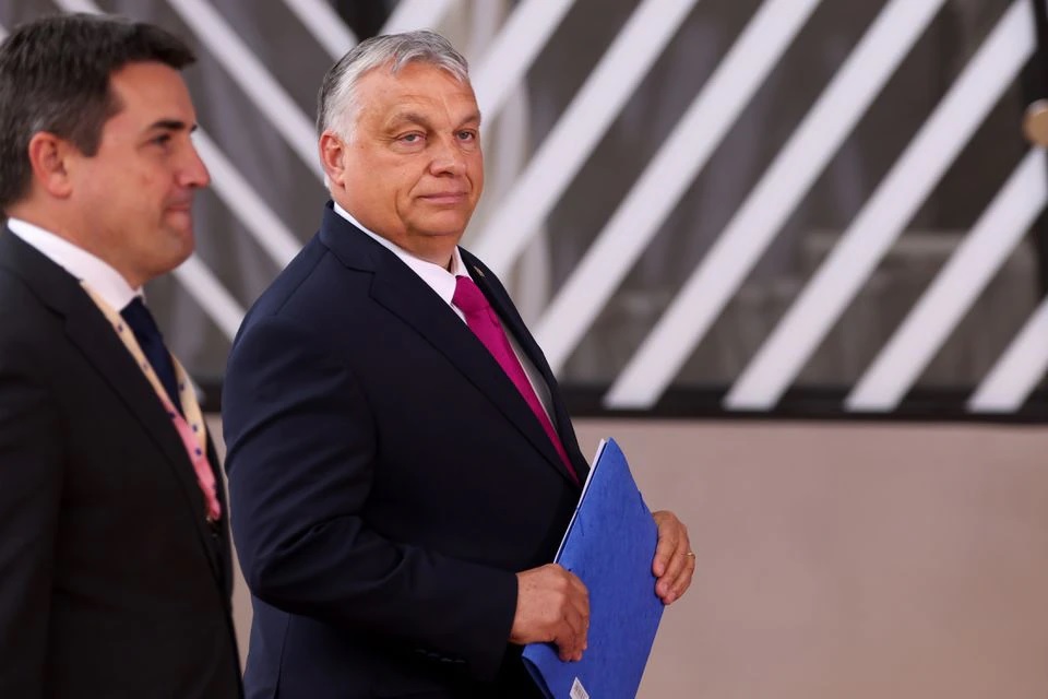 Perdana Menteri Hongaria Viktor Orban tiba untuk menghadiri KTT para pemimpin Uni Eropa di Brussels, Belgia 30 Mei 2022. Foto: Reuters/Johanna Geron.