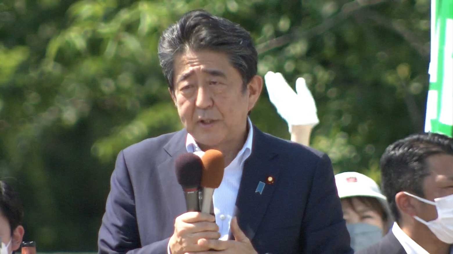 Mantan Perdana Menteri Jepang Shinzo Abe (67 tahun) dilaporkan wafat usai ditembak. Foto: NHK.