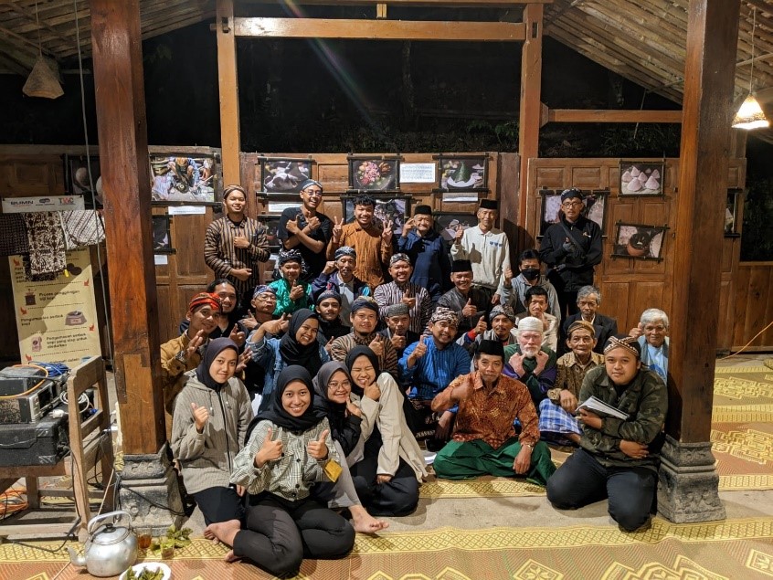 Melestarikan Tradisi Melalui Pameran Mitoni di Dusun Kerug Batur Desa Majaksingi, Borobudur