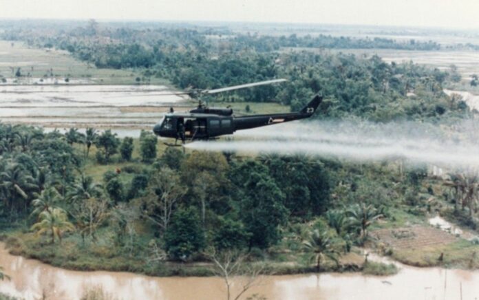 10 Agustus 1961: Mengenang Tragedi Penyemprotan 77 Juta Liter Defoliant AS ke Vietnam