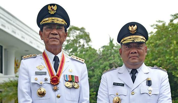 Sultan Hamengkubuwono X dan KGPAA Paku Alam X Ditetapkan Jadi Gubernur DIY 2022-2027