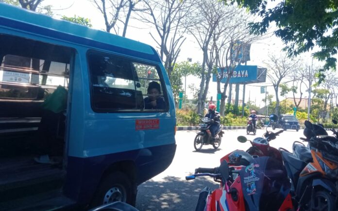 Sopir Angkot di Gresik Khawatir Bus Trans Jatim Rebut Penumpang