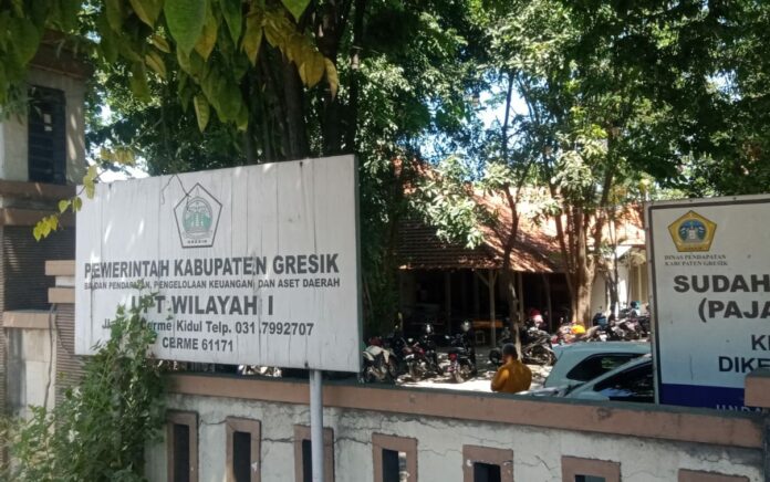 Bangunan Aset Milik Pemkab Gresik Disulap Jadi Warkop