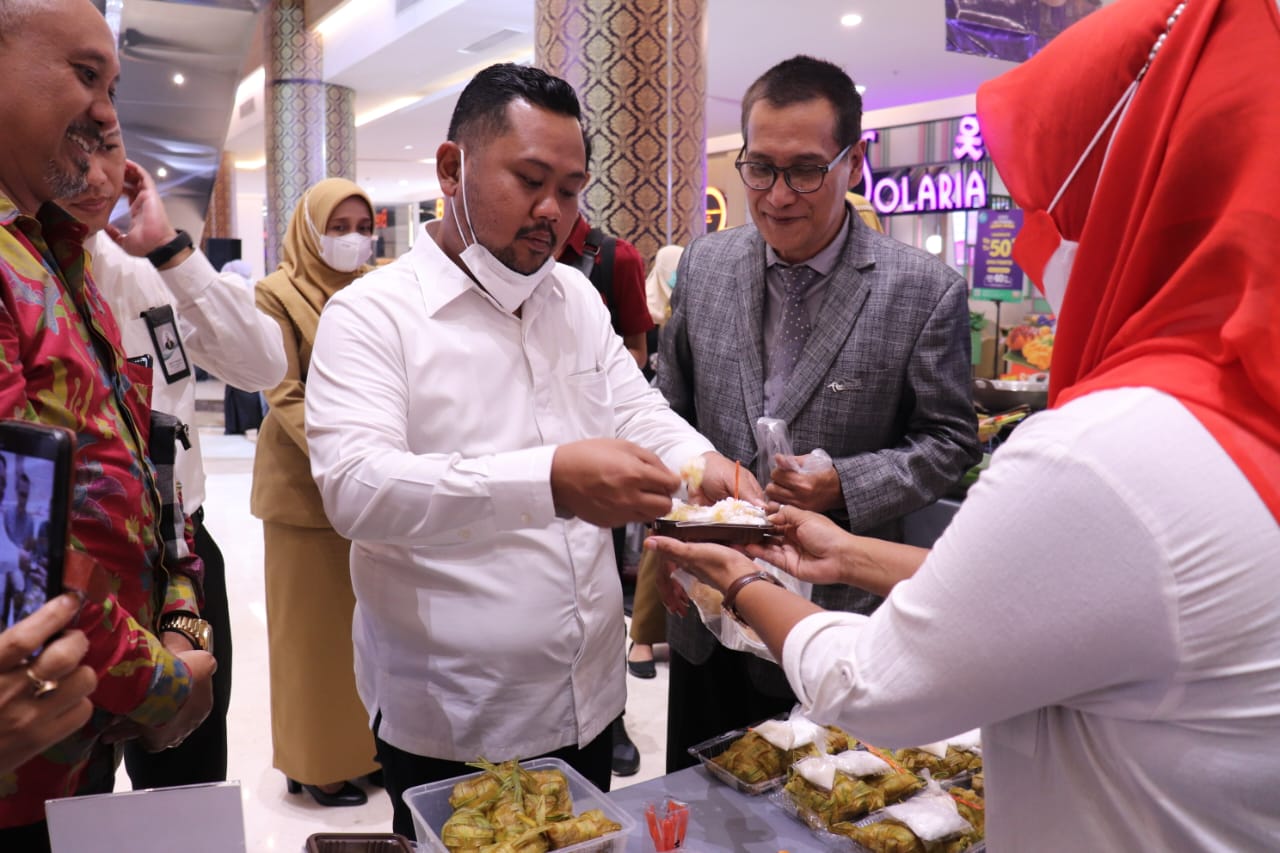 Pasar Djadoel Grissee, Hadirkan Jajanan Khas Gresik di Era Modern