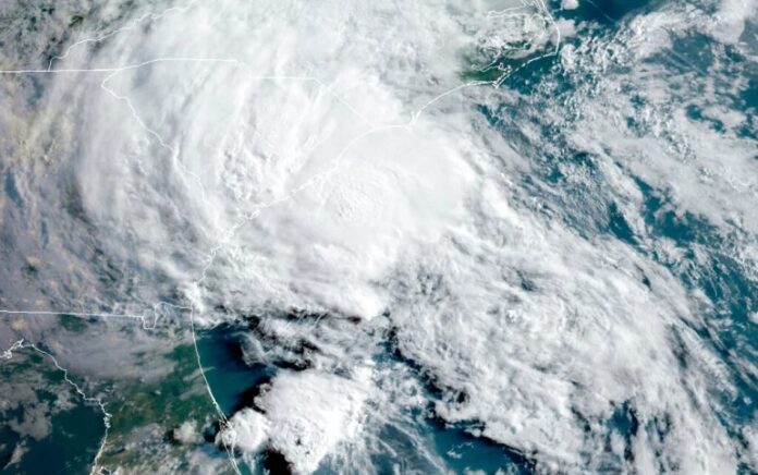 Foto penampakan La Lina dari satelit. Foto: National Oceanic and Atmospheric Administration/AP.