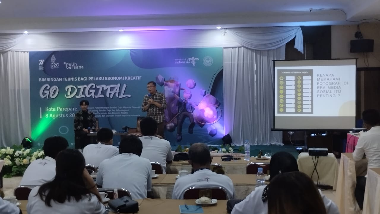 Kemenparekraf dan Komisi X DPR RI Gelar Bimtek Go Digital UMKM di Parepare