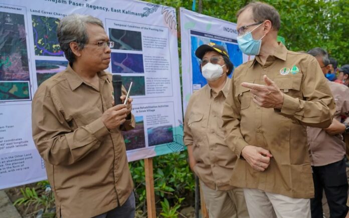 Kuatkan Kerja Sama, Menteri LHK Indonesia ajak Menteri Iklim dan LH Norwegia Tinjau Lokasi Prioritas Rehabilitasi Mangrove