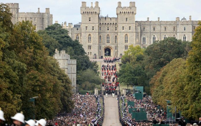 Sekitar 250.000 Orang Hadiri Pemakaman Ratu Elizabeth