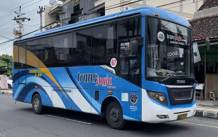 Harga BBM Naik, Operasional Bus TransJogja Dipangkas