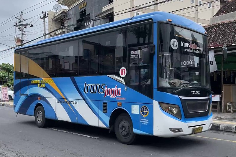 Harga BBM Naik, Operasional Bus TransJogja Dipangkas