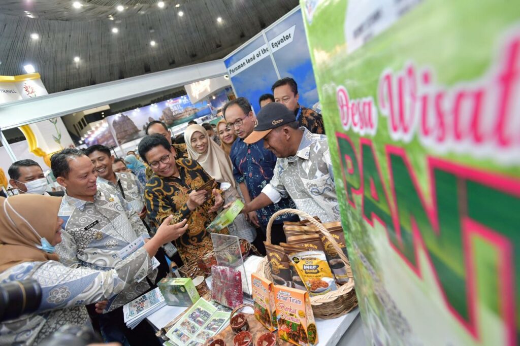 Genjot Promosi Desa Wisata, Gus Halim Buka Gelaran Kompas Travel Fair 2022