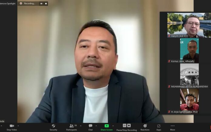 Ketua Komisi X DPR RI, Syaiful Huda saat menjadi narasumber di webinar yang diselenggarakan oleh DEMA UIN Sunan Kalijaga (Foto: Beritabaru.co/Slamet Makhsun)