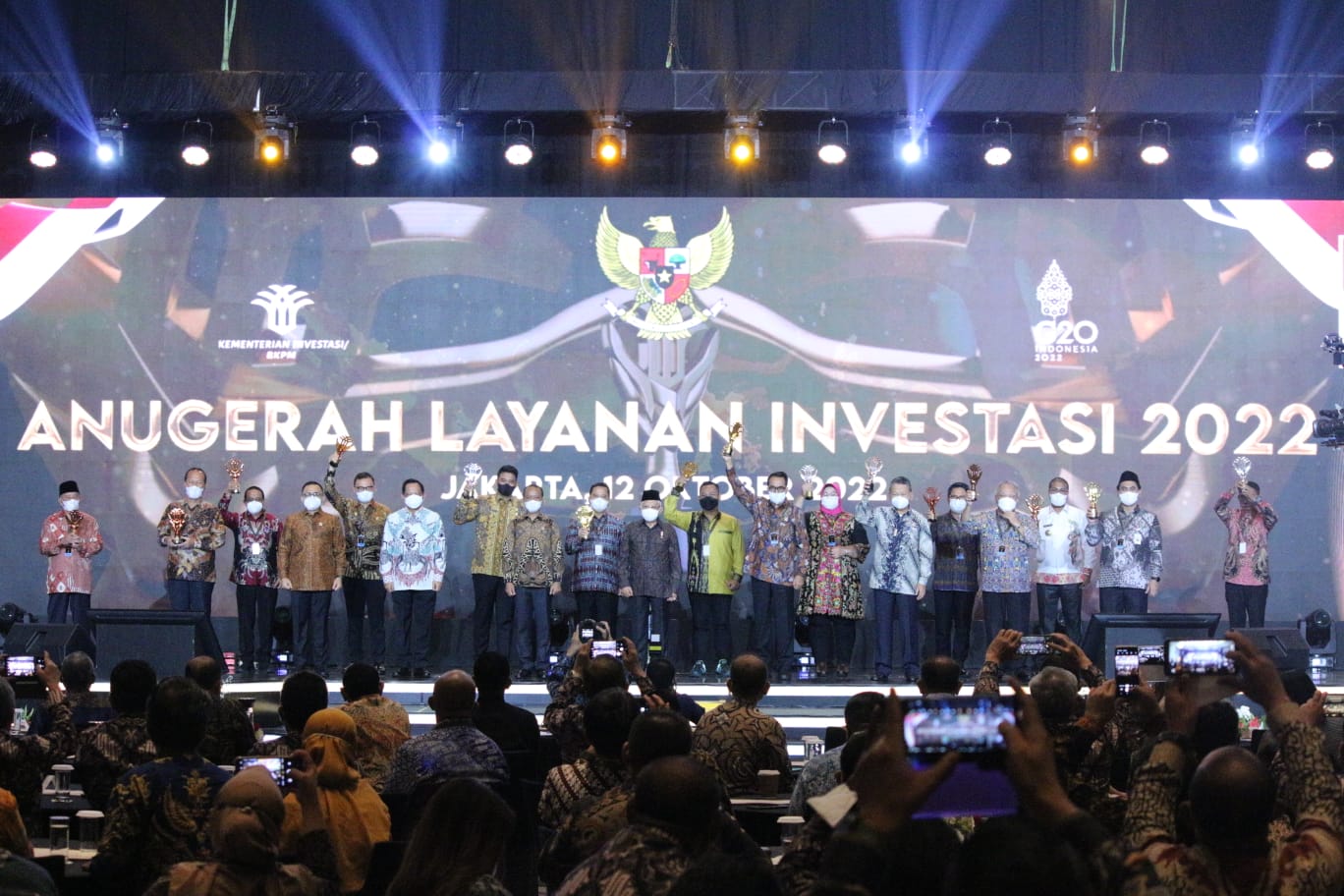 Terbaik se-Indonesia, Gresik Raih Anugerah Layanan Investasi Tahun 2022