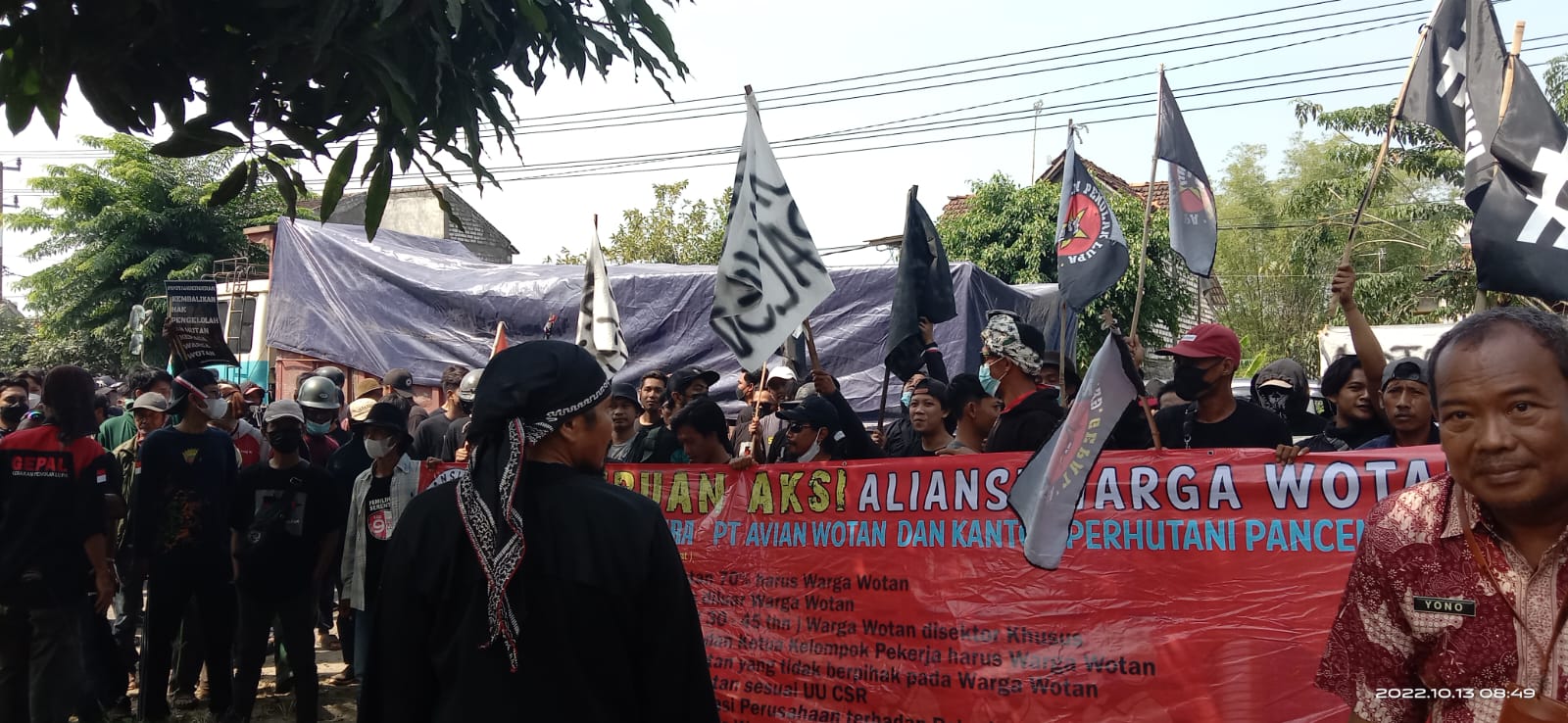 Aliansi Warga Wotan Gresik Demo di 2 Lokasi, Bawa Tuntutan Berbeda