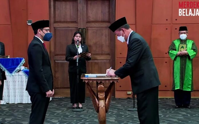 Sah, Prof Martono Dilantik Jadi Rektor Unnes yang Baru