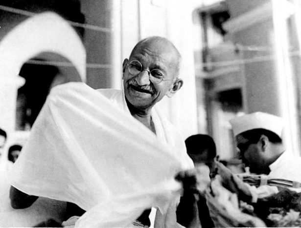 Narendra Modi Pimpin Upacara Peringatan Kelahiran Mahatma Gandhi ke-153