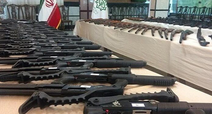Dalam Dua Bulan, Polisi Iran Sita 580 Senjata Selundupan