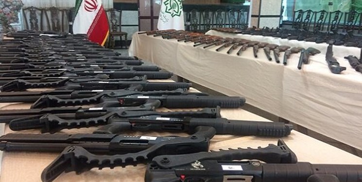 Dalam Dua Bulan, Polisi Iran Sita 580 Senjata Selundupan