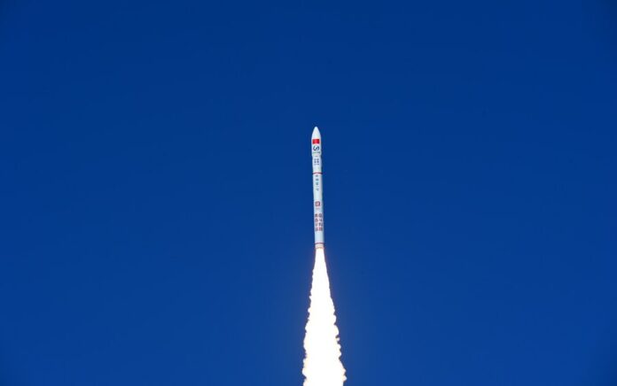 China Luncurkan Roket Komersial CERES-1 Y4 yang Membawa Lima Satelit