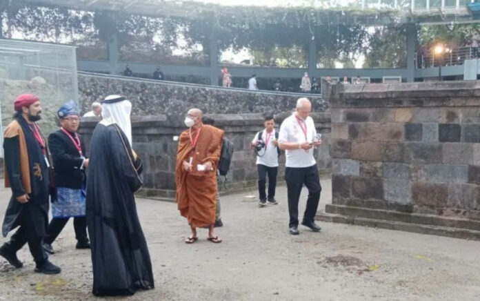 Peserta R20 Kunjungi Situs Candi Kimpulan di Yogyakarta