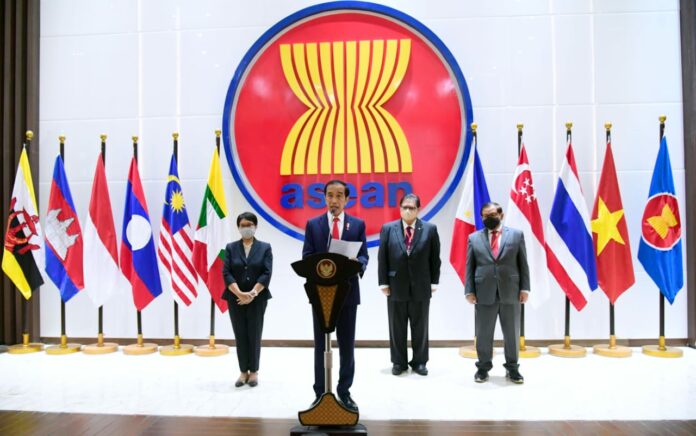 Presiden Jokowi Akan Terima Keketuaan ASEAN dari Kamboja