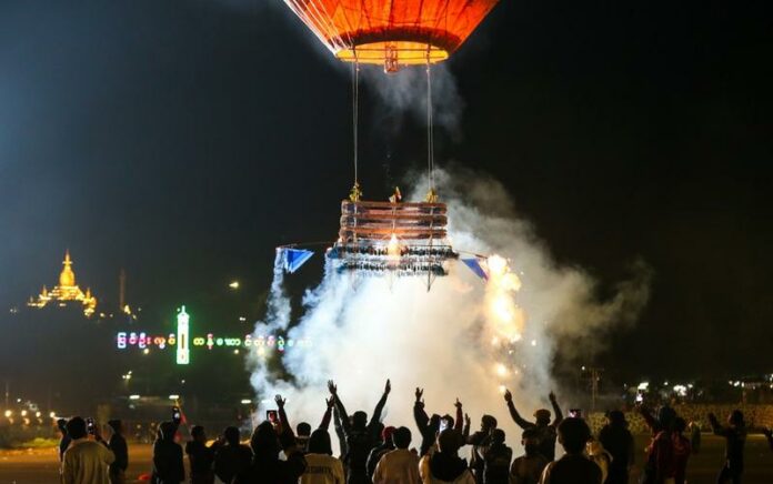 Myanmar Kembali Gelar Festival Balon Udara Panas Setelah 2 Tahun Absen