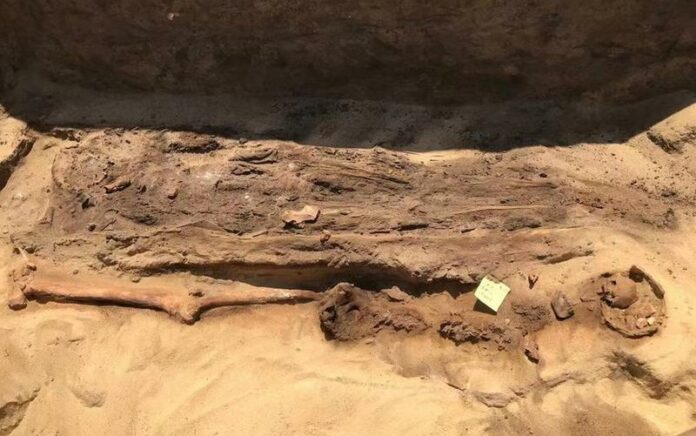 Tim Arkeolog Mesir Temukan Mumi Berlidah Emas