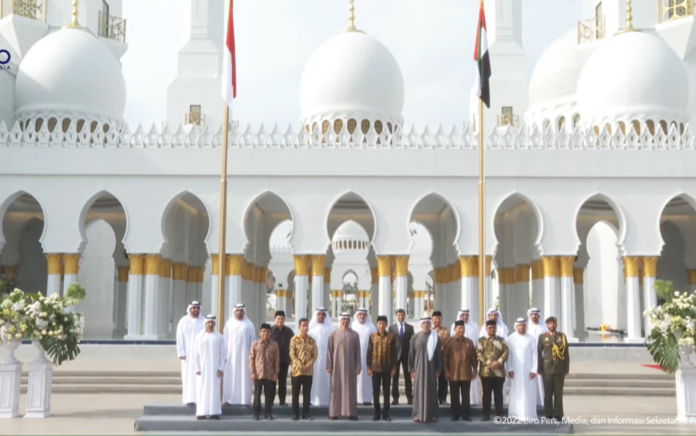 Presiden Jokowi Bersama Presiden MBZ Resmikan Masjid Raya Sheikh Zayed Solo