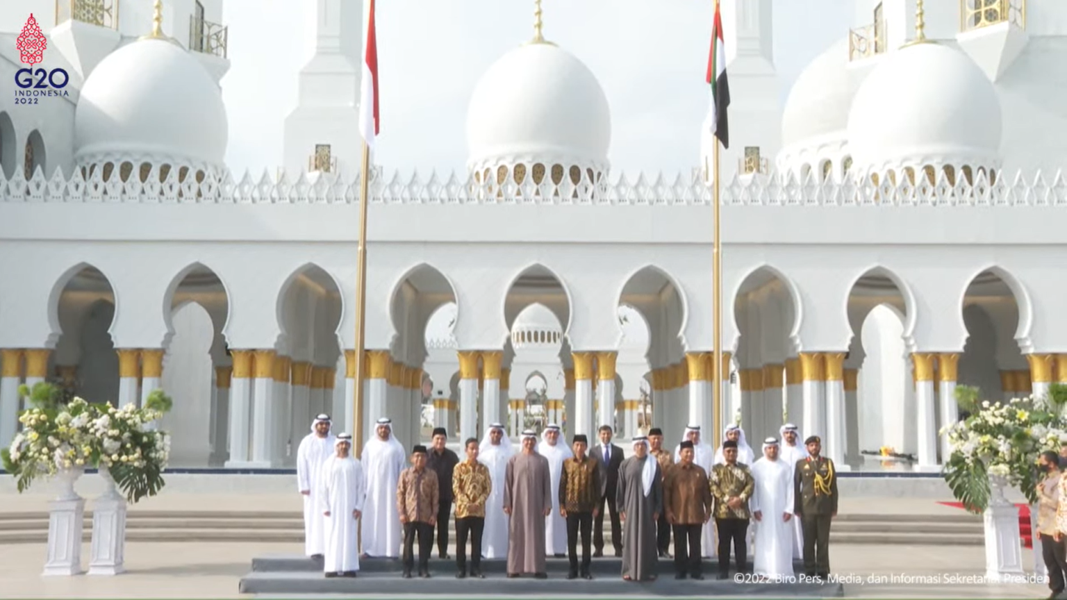 Presiden Jokowi Bersama Presiden MBZ Resmikan Masjid Raya Sheikh Zayed Solo