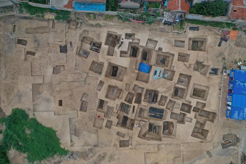 Arkeolog Temukan Komplek Makam Kuno di China Timur