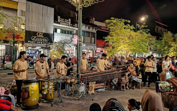 Dilarang Tampil, UPT Malioboro Diminta Berikan Izin Kepada Musisi Angklung Jogja