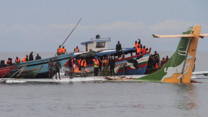 Kecelakaan Pesawat Precision Air di Tanzania Tewaskan 3 Orang