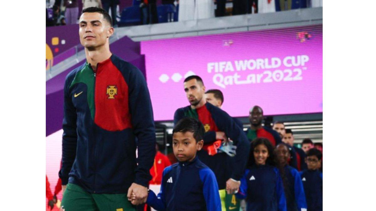 Anak Asal Madiun Ini Digandeng Cristiano Ronaldo