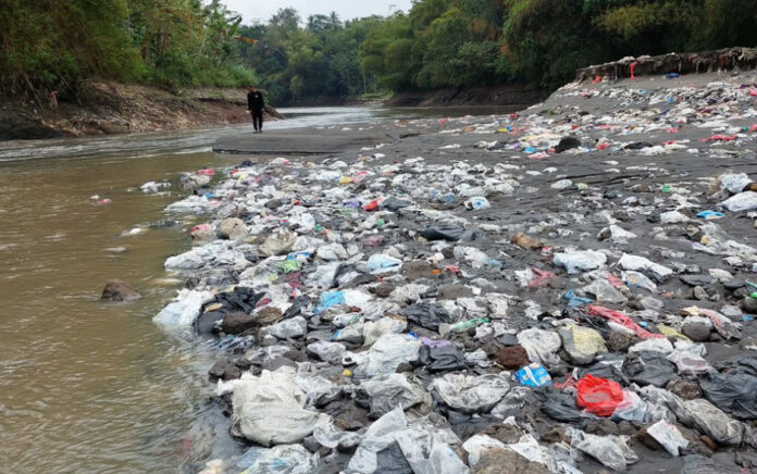 Sampah dan Limbah Domestik Penyumbang Terbesar Pencemaran Sungai di Indonesia