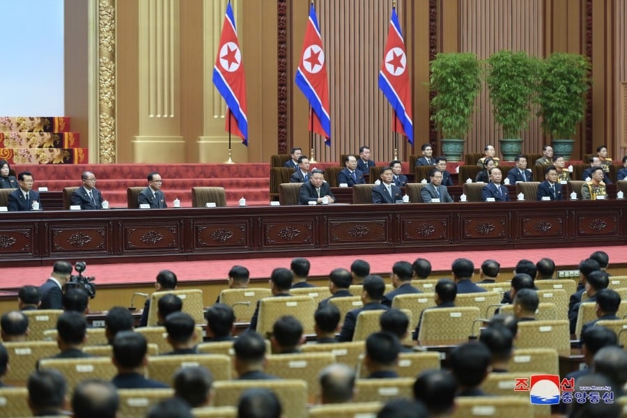 Kim Jong Un di saat pertemua Partai Buruh Korea Utara, Selasa 27 Desember 2022. Foto: KCNA.