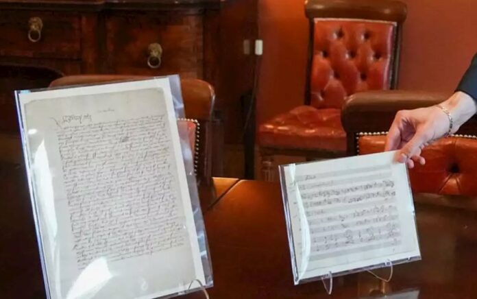 Manuskrip Musik Tulis Tangan Mozart dan Surat Militer Henry VIII Dilelang