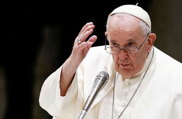 Paus Bagikan Kisah Tentang Surat Pengunduran Diri yang Ditandatanganinya Tahun 2013