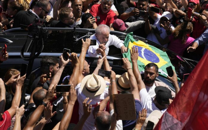 Presiden Baru Brasil Luiz Inacio Lula da Silva Dilantik