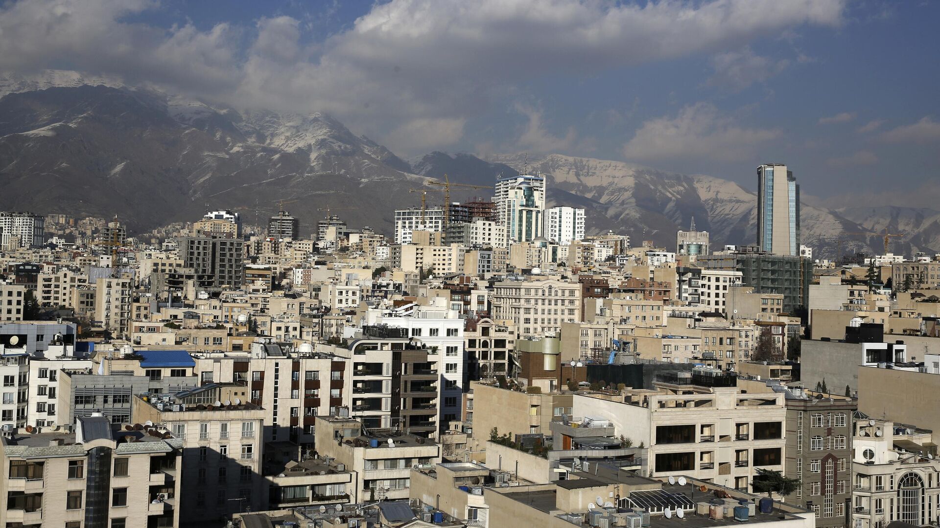 Gempa 5,9 Skala Ritcher Menghantam Iran: 2 Tewas dan 300 Lainnya Terluka