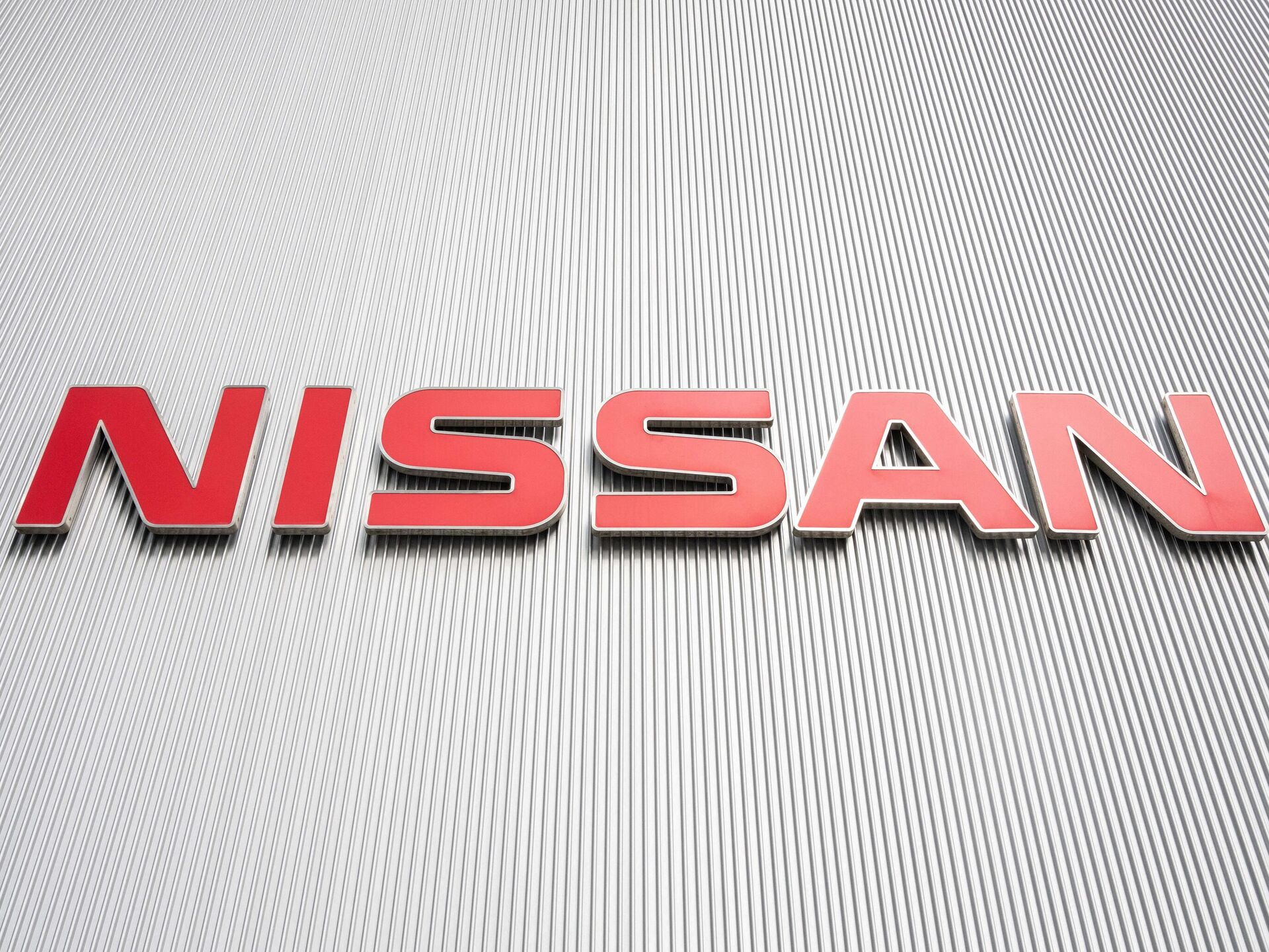 Pabrik Nissan Motor akan Menarik Lebih dari 500.000 Model Serena dan X-Trail