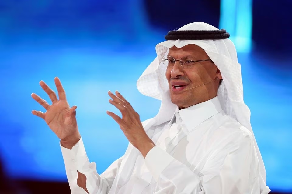 Menteri Energi Arab Saudi Pangeran Abdulaziz bin Salman Al-Saud berbicara pada konferensi Future Investment Initiative, di Riyadh, Arab Saudi, 25 Oktober 2022. Foto: Reuters/Ahmed Yosri