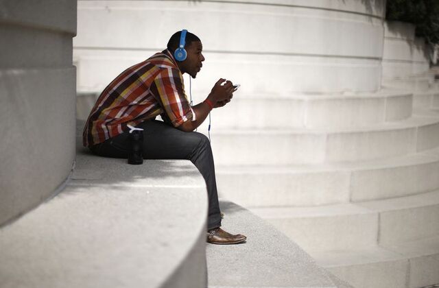 Saham Spotify Melonjak Karena Semakin Banyak Pengguna yang Mendengarkan